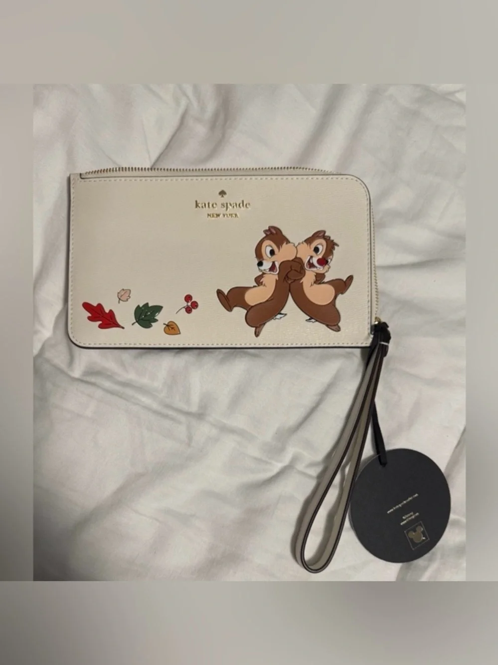 Kate Spade NWT Disney Collab Cream Chip and Dale Wristlet with Leaf Accents! ❤️